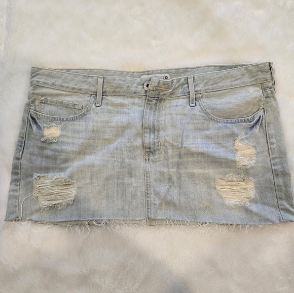 Guess Distressed Light Blue Denim Skirt - Picture 1 of 8